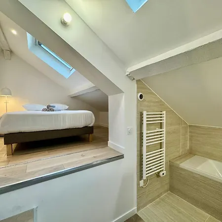 Le Picasso - Lyon Les Halles *